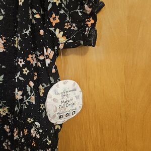 Short sleeve dressy shirt. Love + Joy. M